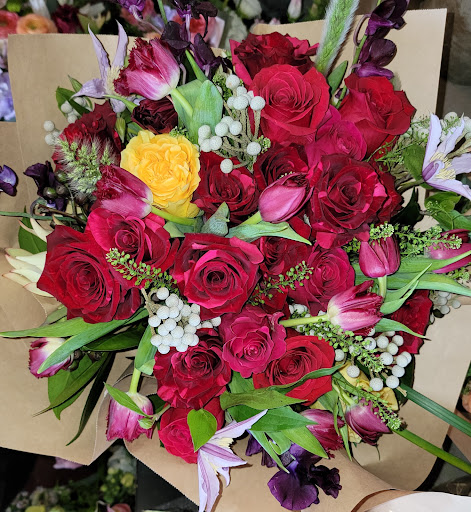 Florist «Misaghi Design . Orinda Florist», reviews and photos, 99 Brookwood Rd, Orinda, CA 94563, USA