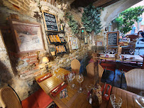 Atmosphère du Restaurant Café De La Cueva à Bormes-les-Mimosas - n°1