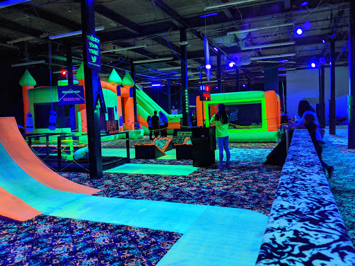 Bowling Alley «Pines Plaza Bowling Lanes», reviews and photos, 1130 Perry Hwy, Pittsburgh, PA 15237, USA