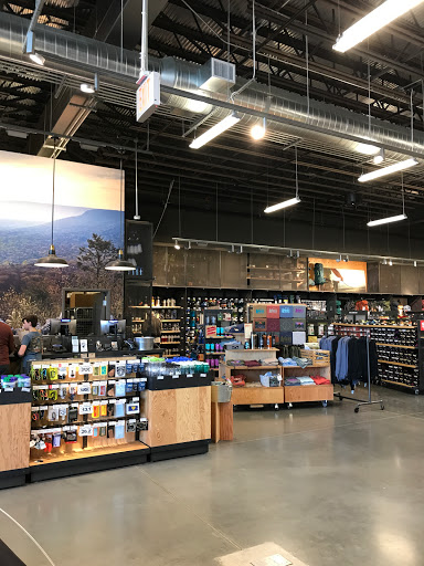 Outdoor Sports Store «REI», reviews and photos, 161 Town Square Pl, King of Prussia, PA 19406, USA