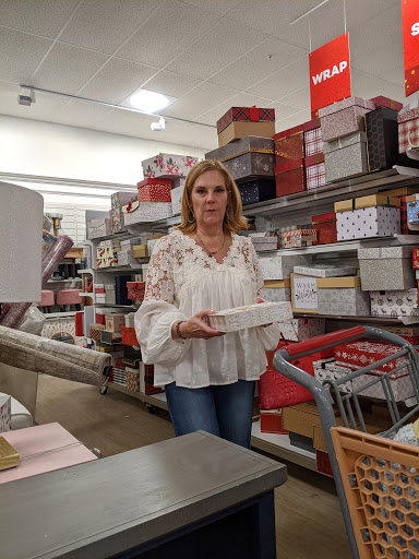 Home Goods Store «HomeGoods», reviews and photos, 7937 113th St, Seminole, FL 33772, USA