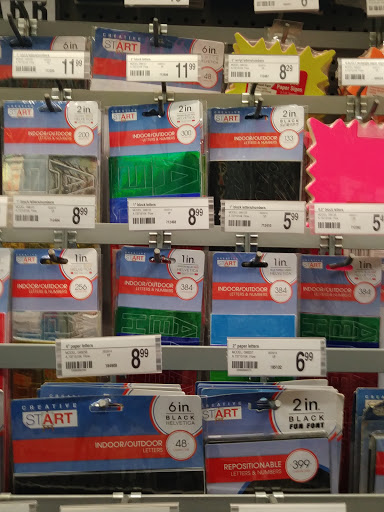 Office Supply Store «Staples», reviews and photos, 24-41 31st St, Astoria, NY 11102, USA