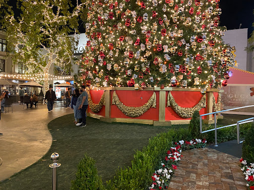 Shopping Mall «The Grove», reviews and photos, 189 The Grove Dr, Los Angeles, CA 90036, USA