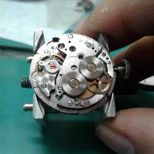 Chavez's Fine Watch Repair