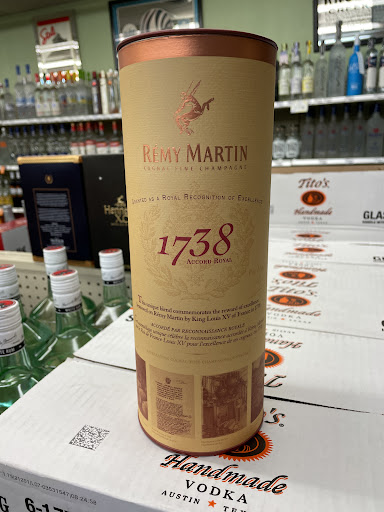 Liquor Store «Spirits of Madeira», reviews and photos, 6917 Miami Ave, Cincinnati, OH 45243, USA