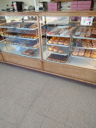 Donut Shop «16th Street Donut Shop», reviews and photos, 1601 F St, Sacramento, CA 95814, USA