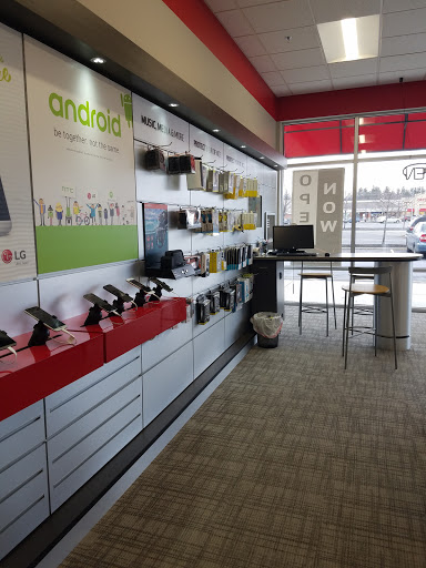 Cell Phone Store «Verizon Authorized Retailer – Cellular Sales», reviews and photos, 90 Pleasant Valley St #701, Methuen, MA 01844, USA