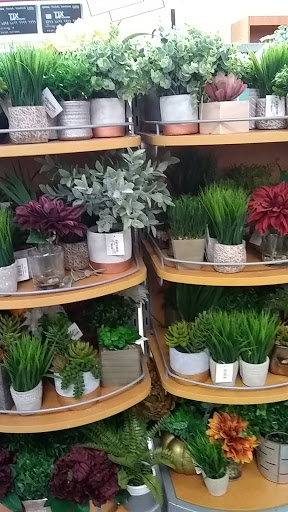 Department Store «T.J. Maxx», reviews and photos, 8510 N Evanston Ave, Kansas City, MO 64157, USA