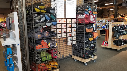 Camping Store «REI», reviews and photos, 7810 N Blackstone Ave, Fresno, CA 93720, USA