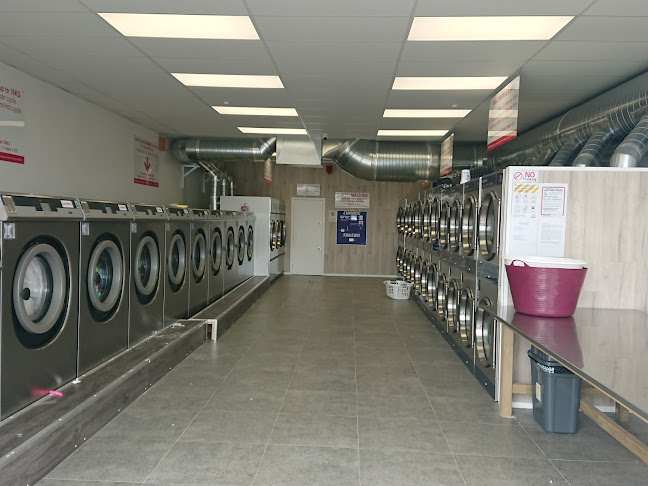 Dinsdale Super Laundromat - Laundry service