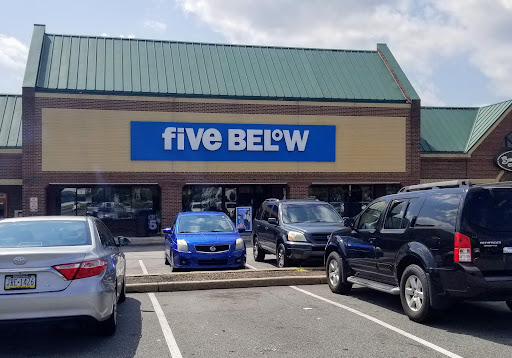 Variety Store «Five Below», reviews and photos, 3632 Concord Pike, Wilmington, DE 19803, USA