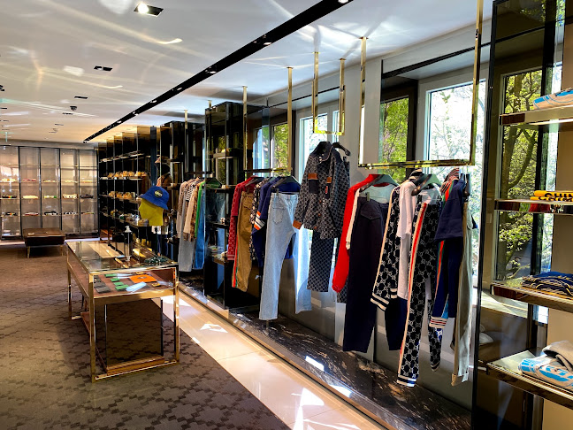Rezensionen über Gucci in Lugano - Bekleidungsgeschäft