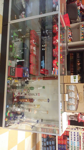 Tobacco Shop «Tobacco World», reviews and photos, 335 S Columbia River Hwy, St Helens, OR 97051, USA