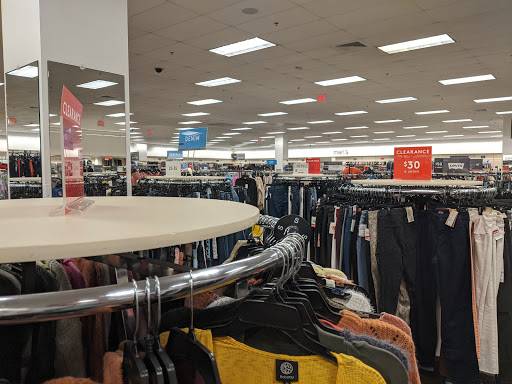 Department Store «Nordstrom Rack Liberty Tree Mall», reviews and photos, 50 Independence Way, Danvers, MA 01923, USA