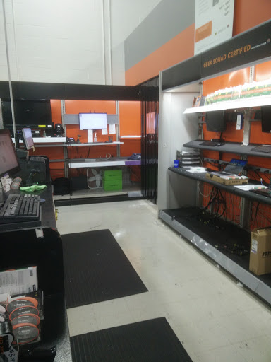 Electronics Store «Best Buy», reviews and photos, 350 W Army Trail Rd, Bloomingdale, IL 60108, USA