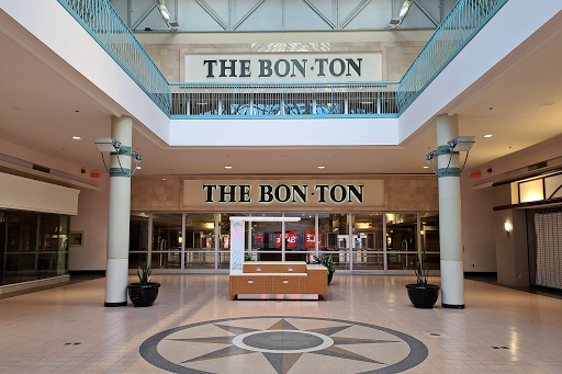 Shopping Mall «York Galleria Mall», reviews and photos, 2899 Whiteford Rd, York, PA 17402, USA