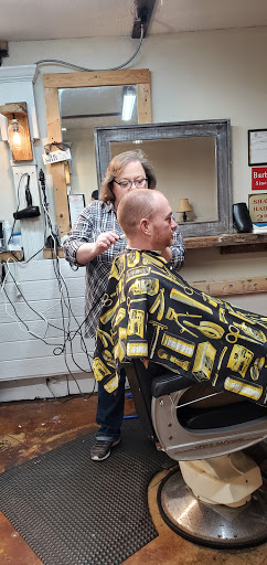 Barber Shop «Southern Man Barber Shop», reviews and photos, 407 Honeysuckle Rd, Dothan, AL 36305, USA