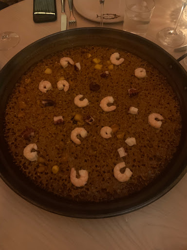 Seafood paella 