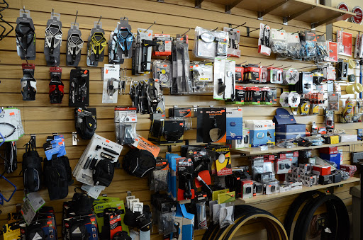 Bicycle Store «BOI Bicycle Outfitters Indy», reviews and photos, 1309 South High School Road, Indianapolis, IN 46241, USA