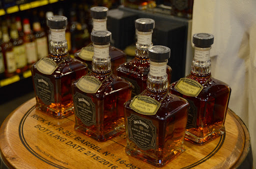 Wine Store «Favorite Liquors», reviews and photos, 2570 Madison St, Clarksville, TN 37043, USA