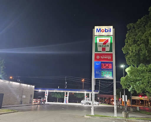 7-Eleven