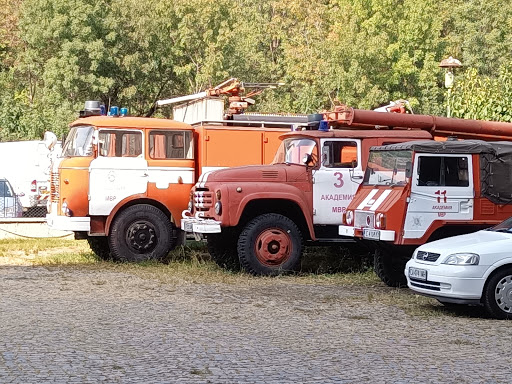 Специалисти по пожарна база в Google София