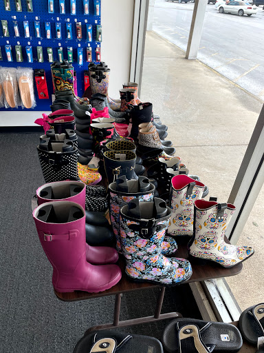 Shoe Store «Blue Ribbon Shoes», reviews and photos, 1524 6th Ave SE, Decatur, AL 35601, USA