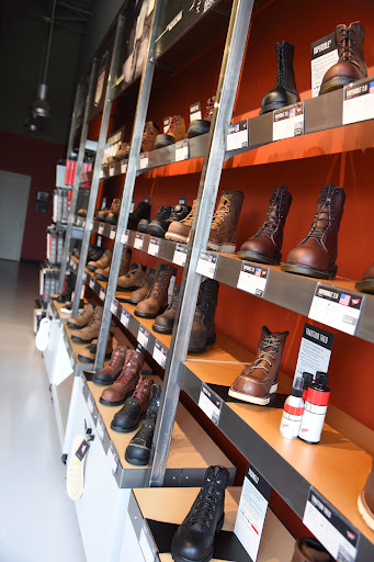 Shoe Store «Red Wing», reviews and photos, 1275 Randall Rd #101, Crystal Lake, IL 60014, USA