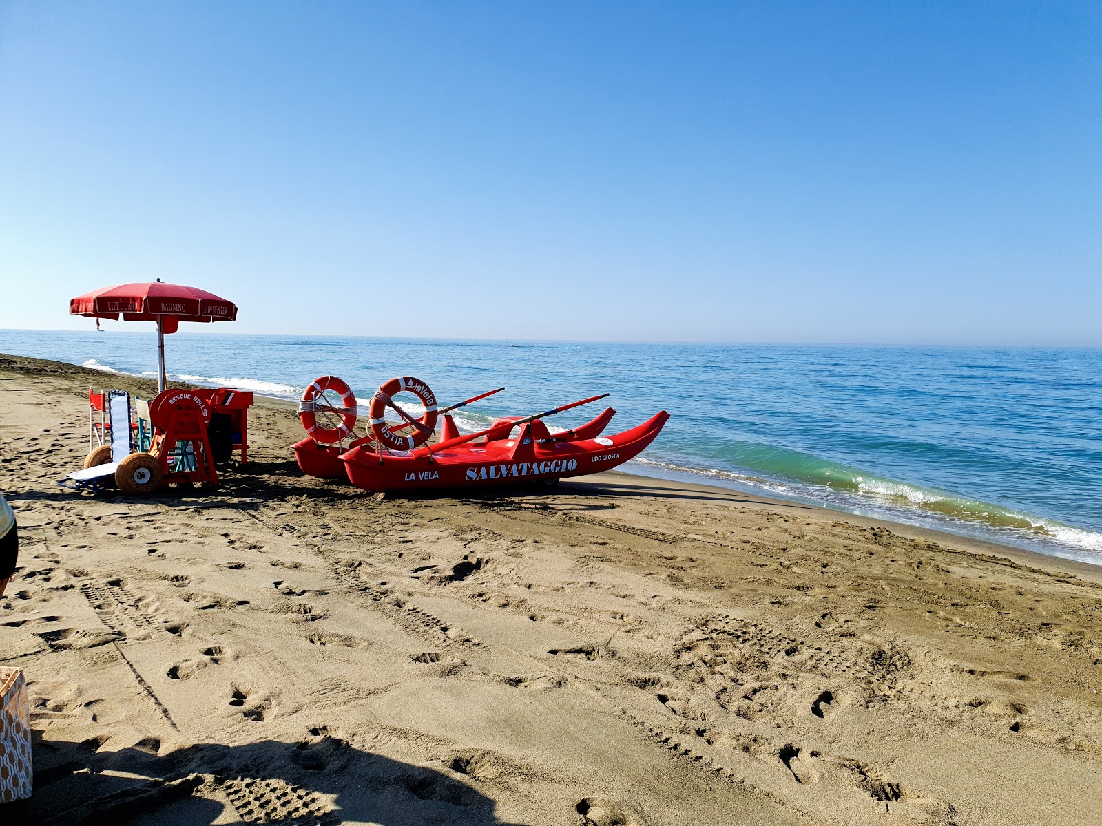 Fotografija La spiaggia di Bettina z turkizna čista voda površino