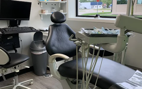 Amazing Dental - Implant Center image