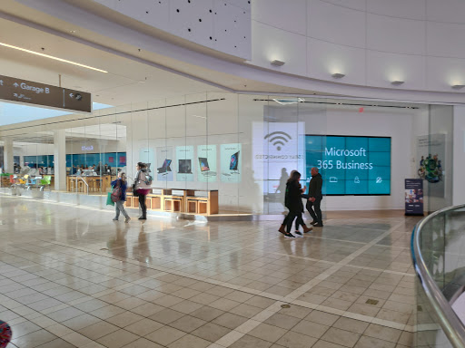 Computer Store «Microsoft Store», reviews and photos, 1 Garden State Plaza Blvd #2303, Paramus, NJ 07652, USA
