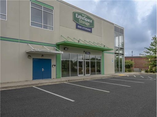 Storage Facility «Extra Space Storage», reviews and photos, 3939 W Market St, Greensboro, NC 27407, USA
