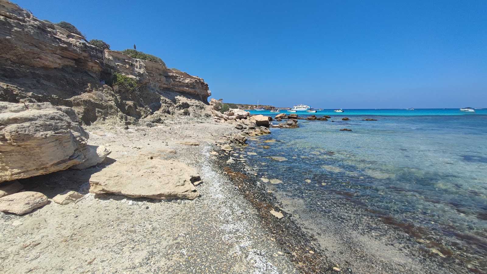 Foto von Blauer Lagunenstrand - beliebter Ort unter Entspannungskennern