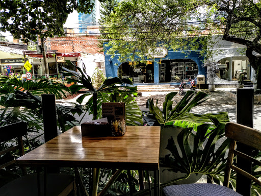 Al alma Patio Bonito Cafe Medellin