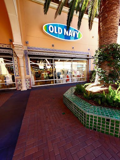 Clothing Store «Old Navy», reviews and photos, 634 Spectrum Center Dr, Irvine, CA 92618, USA