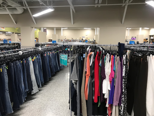 Thrift Store «Goodwill Store & Donation Center», reviews and photos, 6300 Kingery Hwy #25, Willowbrook, IL 60527, USA