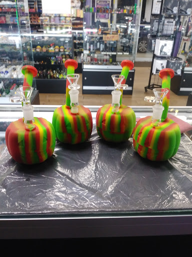 Tobacco Shop «407 Smoke Shop», reviews and photos, 4316 Curry Ford Rd, Orlando, FL 32806, USA