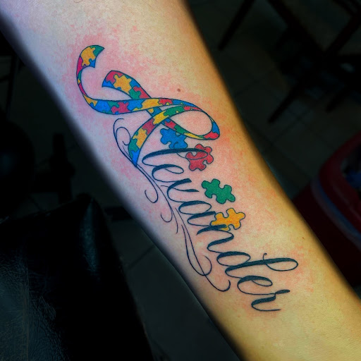 Tattoo Shop «Body Expressions Tattoo Studio», reviews and photos, 406 E Kingsbury St, Seguin, TX 78155, USA