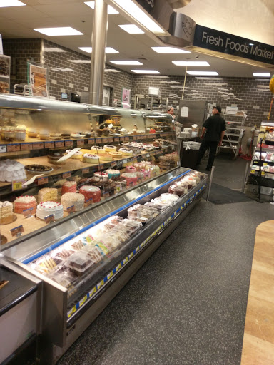 Grocery Store «Harris Teeter», reviews and photos, 3501 Oleander Dr, Wilmington, NC 28403, USA