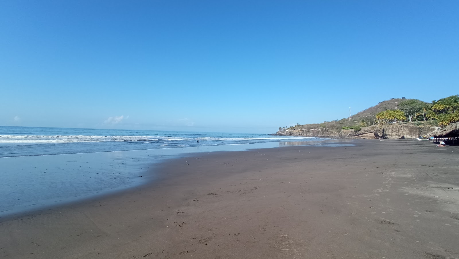 Photo of El Sunzal beach amenities area