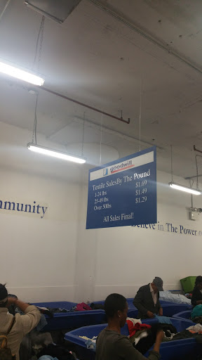 Thrift Store «Goodwill Industries Outlet Store & Donation Center», reviews and photos, 47-47 Van Dam St, Queens, NY 11101, USA
