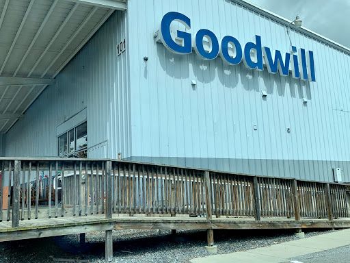 Non-Profit Organization «Goodwill Retail Store and Donation Center», reviews and photos