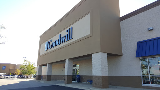 Thrift Store «Goodwill Store & Donation Center», reviews and photos, 1020 N Rohlwing Rd, Addison, IL 60101, USA