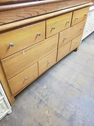 Used Furniture Store «C&D Second Chance», reviews and photos, 201 N Poplar Ave, Sanford, FL 32771, USA