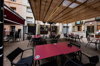 Paddock bar - Passeig de Cañellas, 10, 43440 L,Espluga de Francolí, Tarragona, Spain