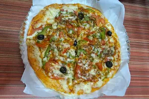 Oriental Pizzaria image