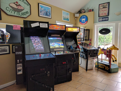 Frozen Yogurt Shop «Flavors Dessert Cafe», reviews and photos, 216 Front St, Greenport, NY 11944, USA