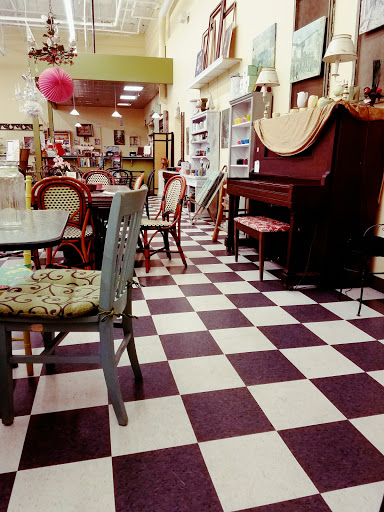 Antique Store «Craftiques Mall - NW Military», reviews and photos, 2375 NW Military Hwy, San Antonio, TX 78231, USA