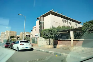 مستشفى نور الشروق image