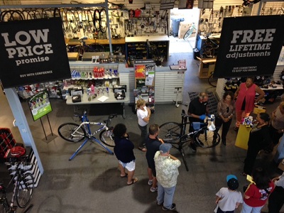 Bicycle Store «Performance Bicycle», reviews and photos, 3550 Redondo Beach Blvd, Torrance, CA 90504, USA